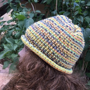 Barrel Stitch Hat -- a loom knit pattern
