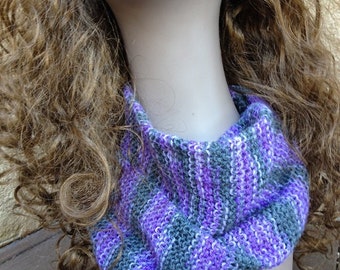 Simple Sock Weight Scarf - a loom knit pattern