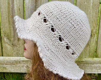 Lake Hat -- a loom knit pattern