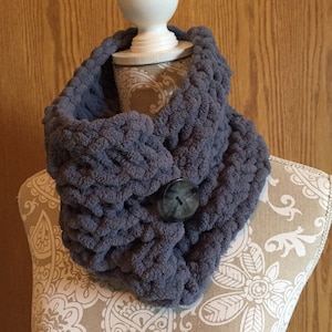 Button Cowl - a loom knit pattern