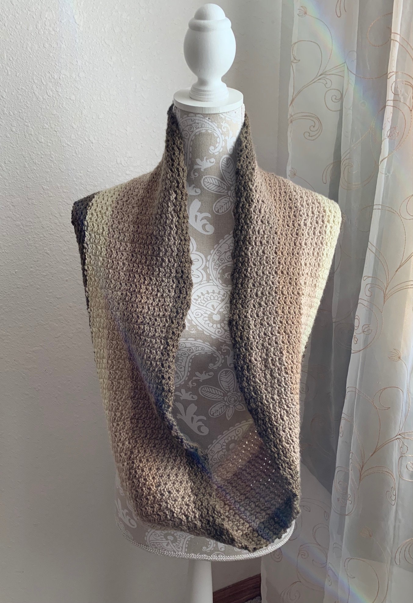 Beginners Box Stitch Infinity Scarf a loom knit pattern
