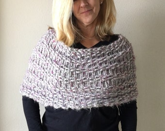 Simple Capelet - a loom knit pattern