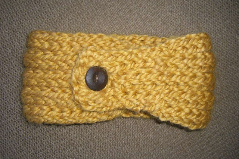 Buttoned Ear Warmer a loom knit pattern | Etsy