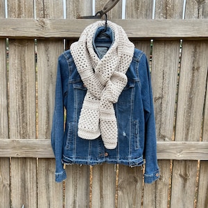 Castlewood Scarf -- a loom knit pattern