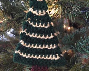 Tree Ornament -- a loom knit pattern