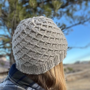 Trellis Stitch Beanie -- a loom knit pattern image 2