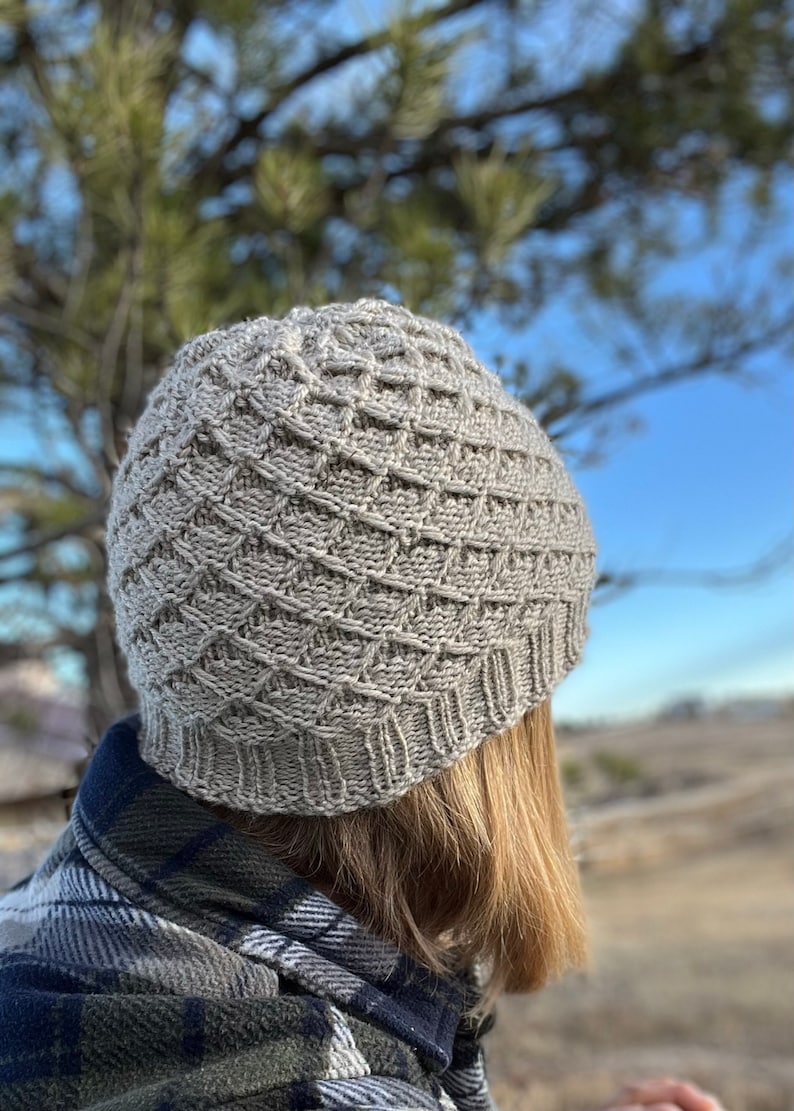 Trellis Stitch Beanie -- a loom knit pattern image 2