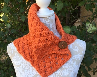 Indian Cross Stitch Cowl - a loom knit pattern