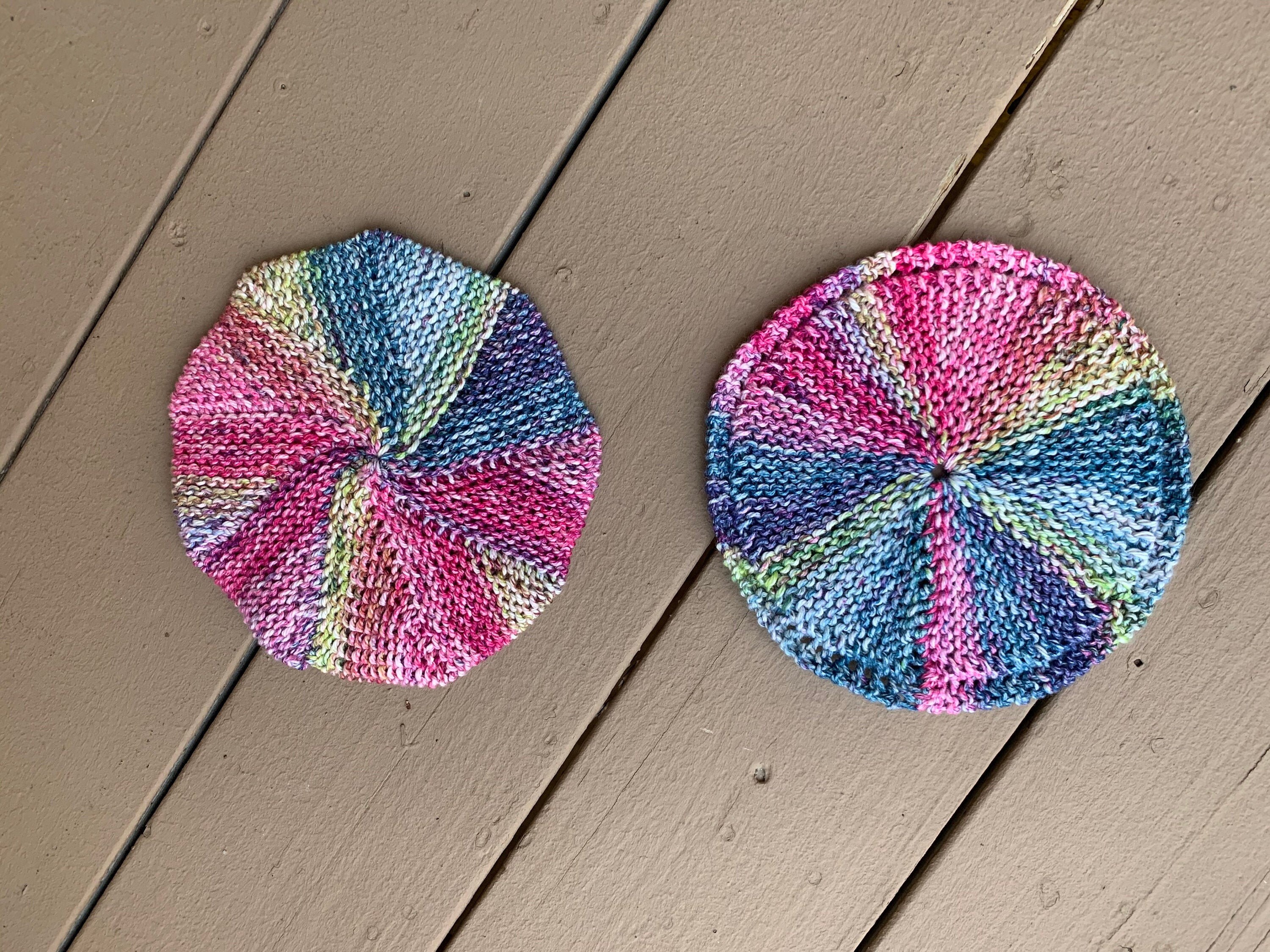 Knitted Round Starburst Kitchen Washcloth - Solo Stitching