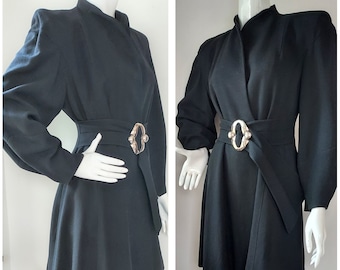 Fabulous Vintage Stylized Coat from the late 30s to early 40s.