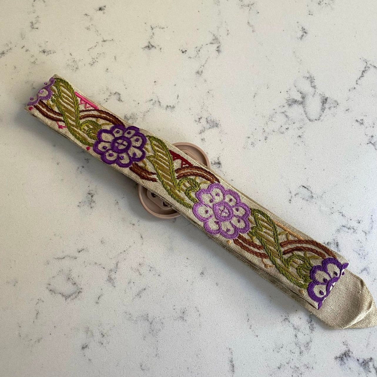 Arts and Crafts Embroidered Belt Vintage Silk Belt Antique  display picture 1