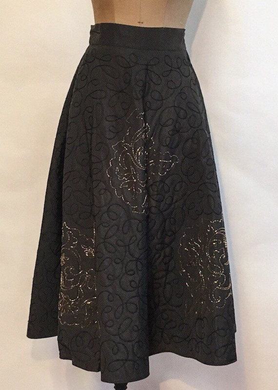 Black Circle Skirt - Embroidered Beaded - 1950's V