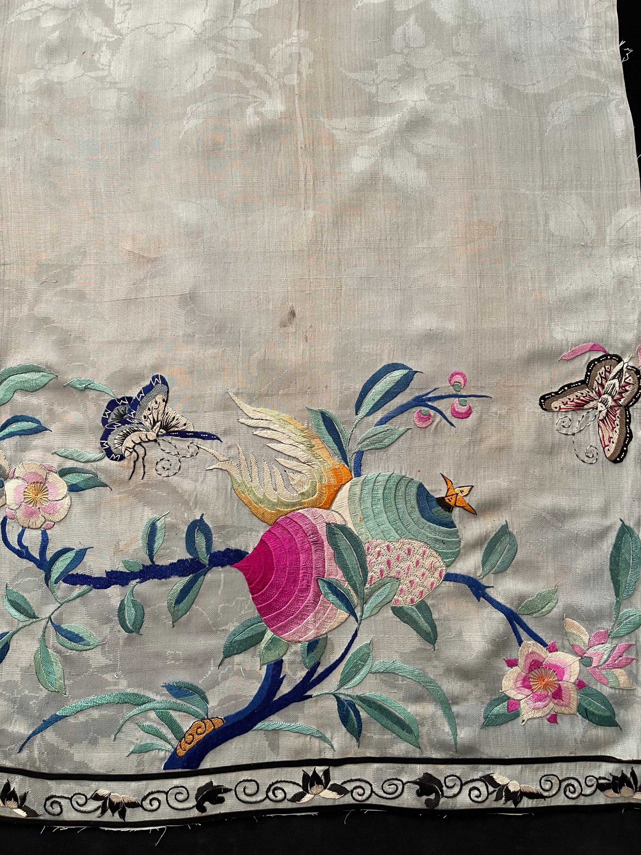 アンティークシルク刺繍 中国刺繍パネル 蝶の模様入りシルク掛け 中国