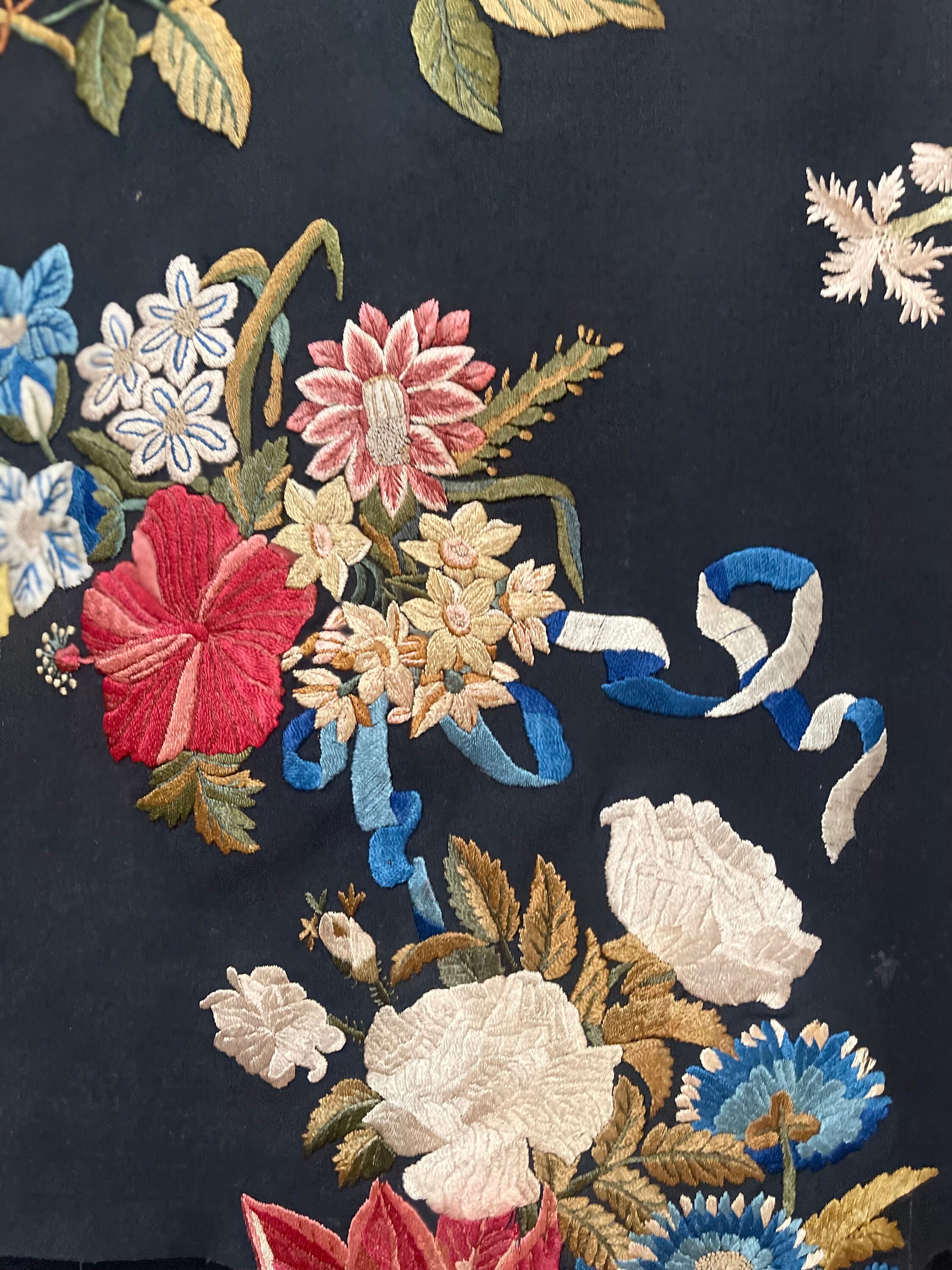 Antique Silk Embroidered Wall Hanging Vintage Embroidery Bedhanging ...