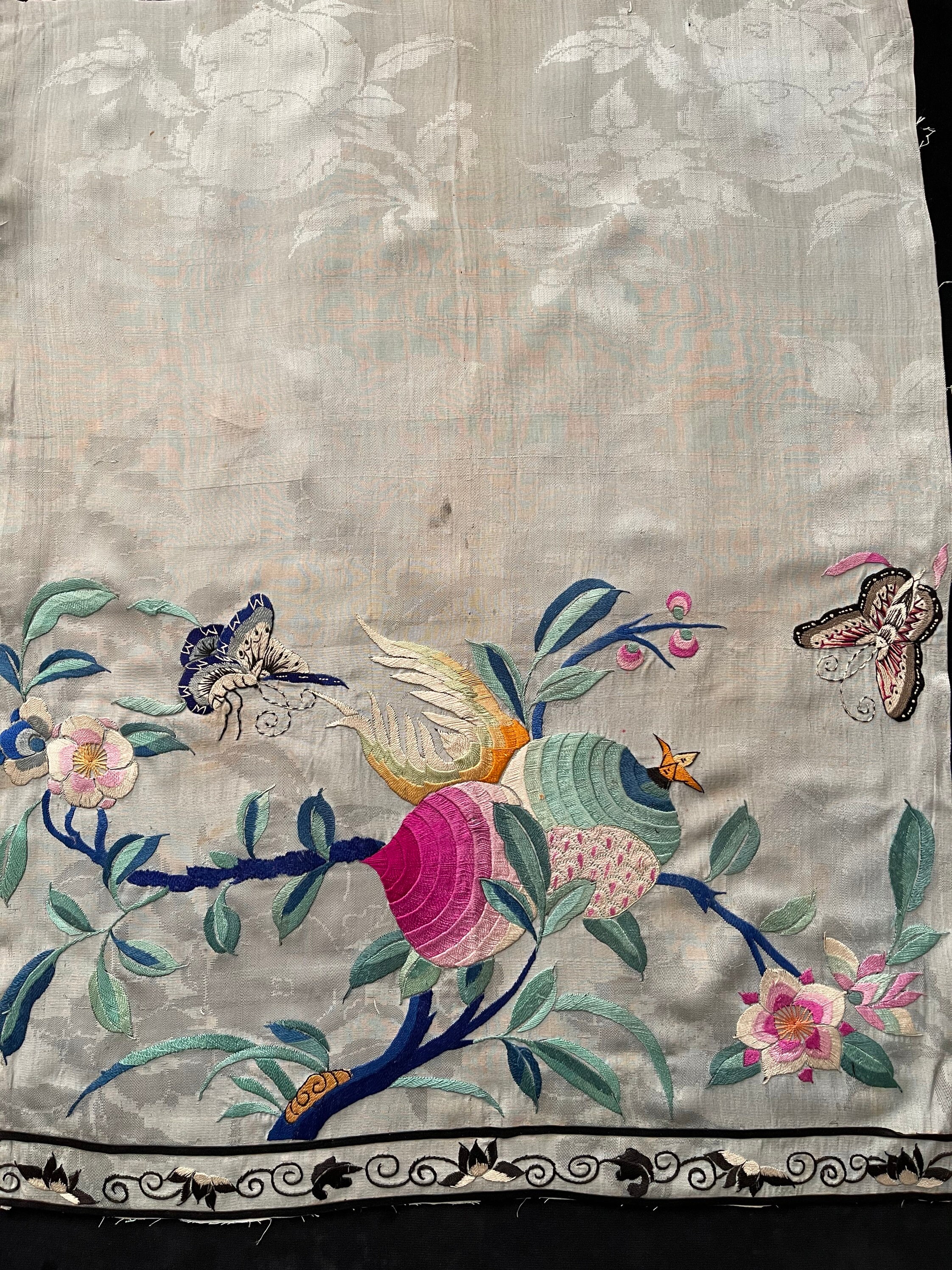 アンティークシルク刺繍 中国刺繍パネル 蝶の模様入りシルク掛け 中国