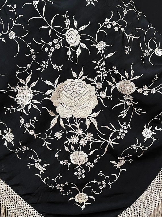 Silk Embroidered Antique Piano Shawl Canton Shawl… - image 3