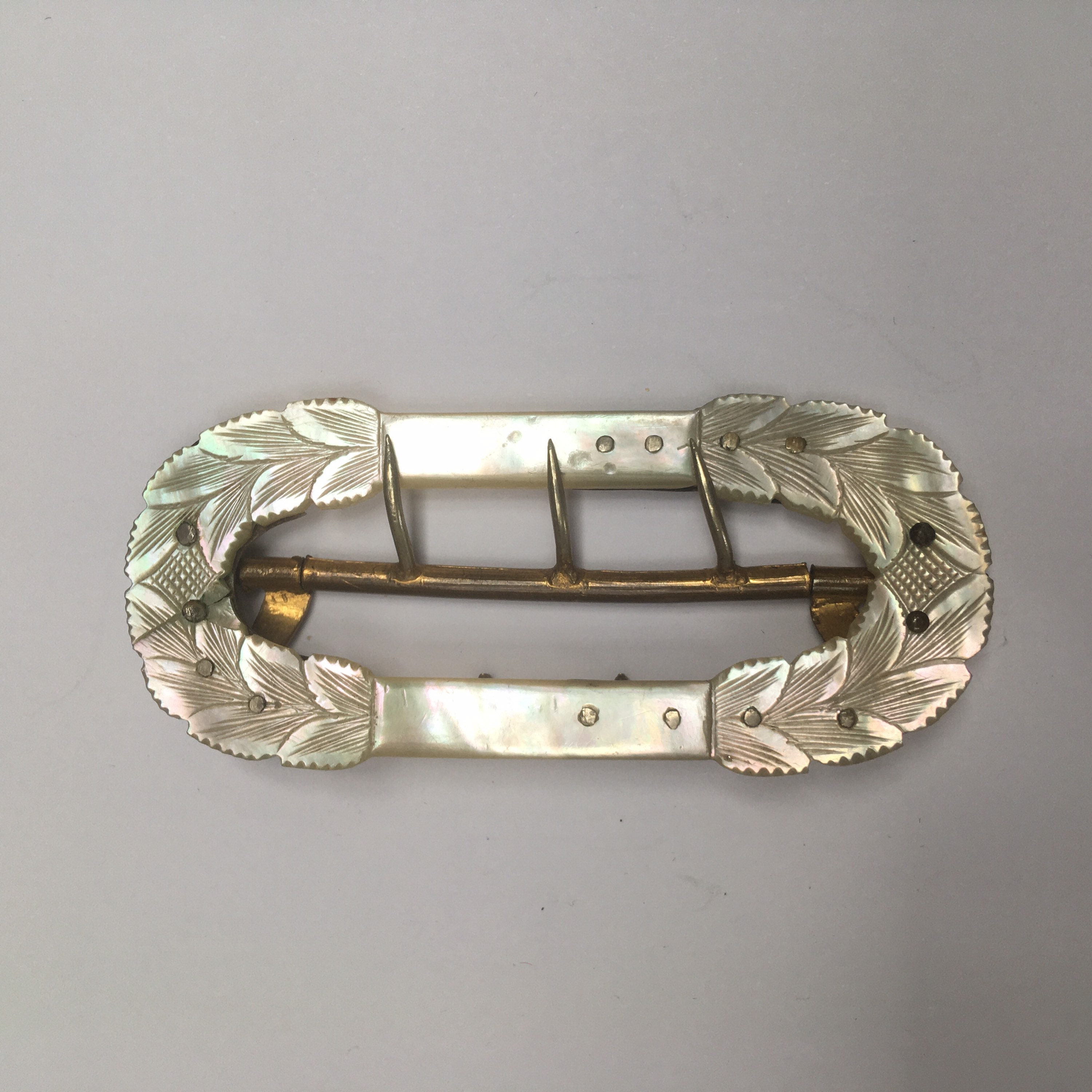 Vtg scarf tie holder belt buckle heart shape shell Mother of pearl engraved vintage heart belt buckles❤️ happy valentine main image 2