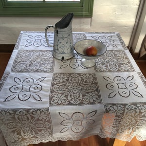Toalha de mesa de renda vintage branca Toalha de mesa antiga Toalha de mesa de linho de renda Bordado Trabalho com linha desenhada Decoração de casa vintage Interiores