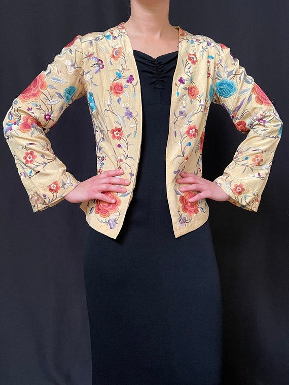 Silk Embroidered Jacket Vintage Silk Chinese Embr… - image 10