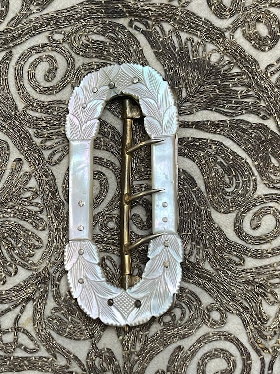 Vintage Mother of Pearl Buckle Vintage Mother of Pearl Buckle