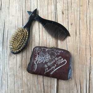 Antike Puppen Geldbörse und Haarbürste Kamm Sammler Miniaturen Vintage Doll Artikel Geschenk für Sammler Display