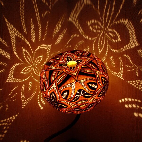 Handmade stirring calabash lamp