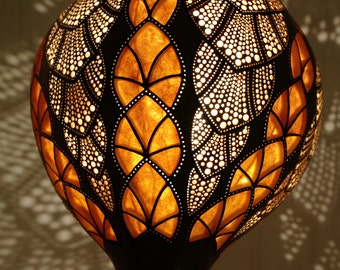 Handgemachte Rührlampe Calabash ' Light & Shadow '