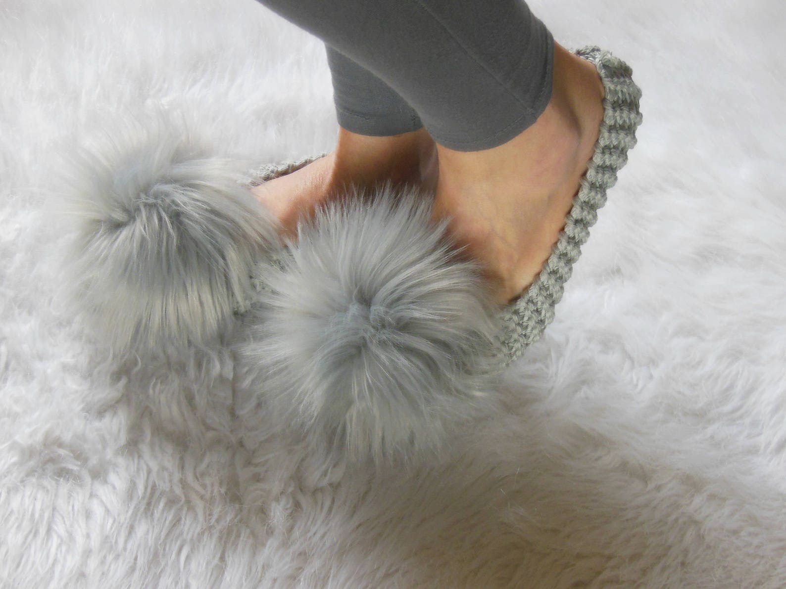 fur gray pointed or round toe ballet flats, women's non-slip slippers, cotton slippers, real fur pom-poms, gift wrapping fur gray pointed or round toe ballet flats, women's non-slip slippers, cotton slippers, real fur pom-poms, gift wrapping