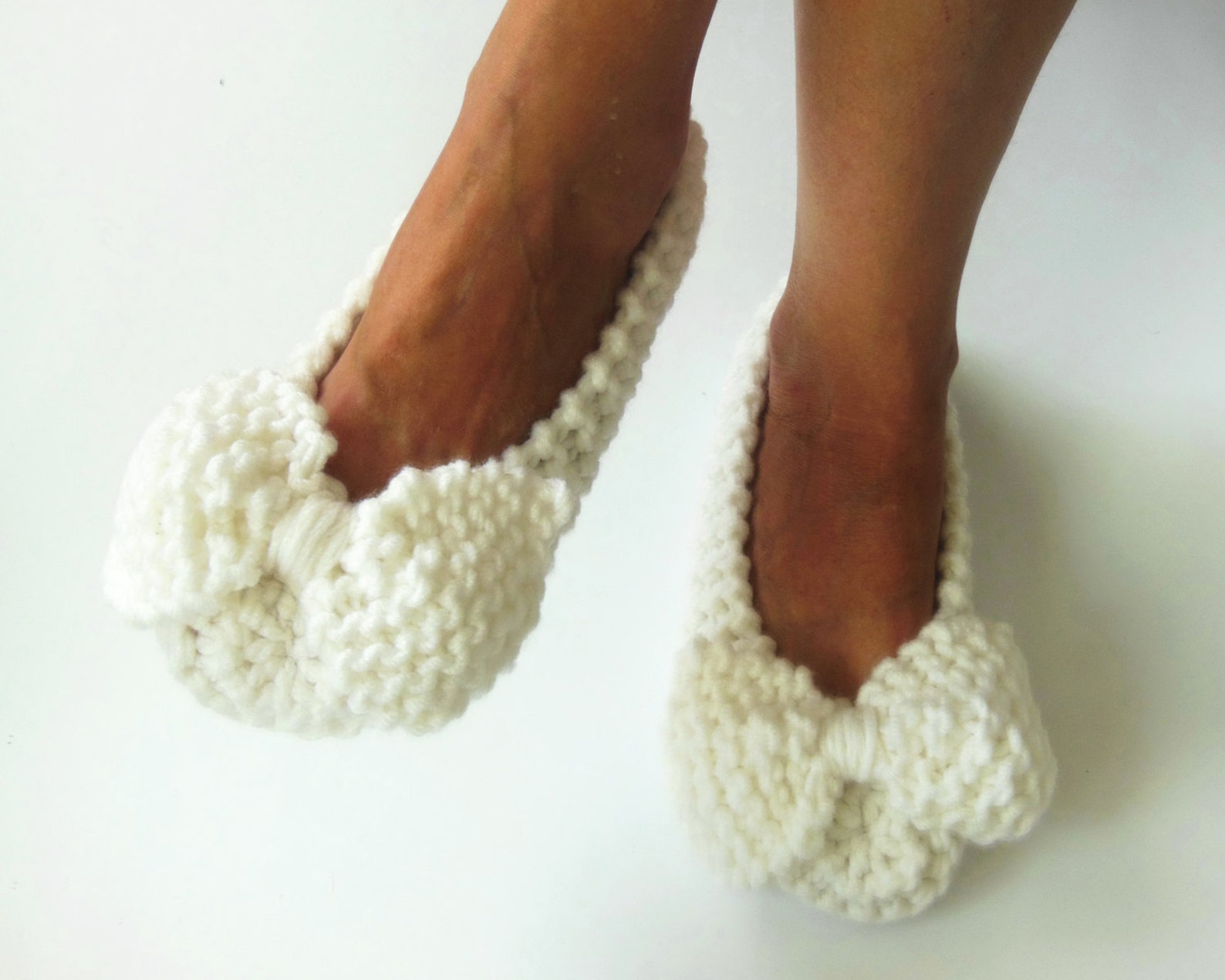 white wedding slippers, women slippers, non-slip, bow slippers, ballet flats, bridal slippers, handmade slippers, knitted slippe