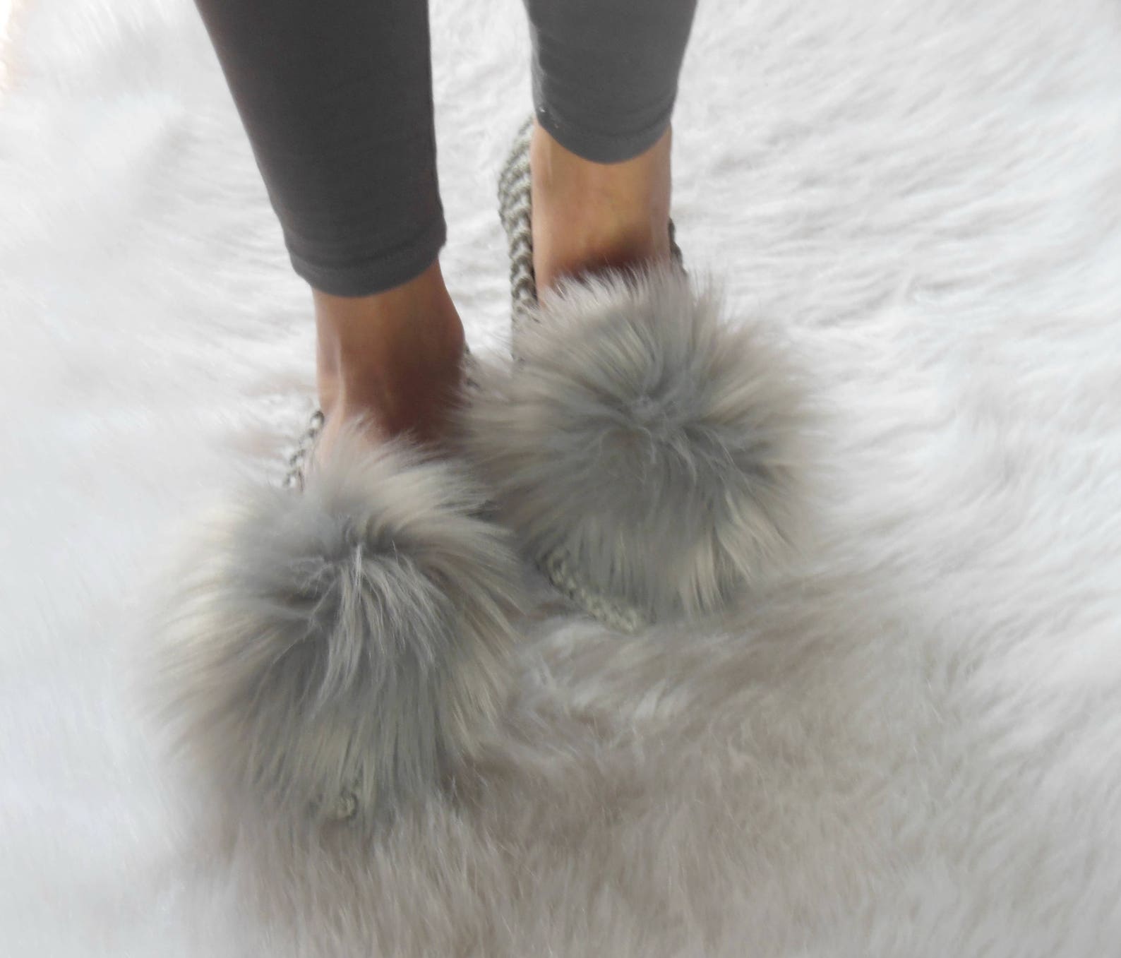 fur gray pointed or round toe ballet flats, women's non-slip slippers, cotton slippers, real fur pom-poms, gift wrapping fur gray pointed or round toe ballet flats, women's non-slip slippers, cotton slippers, real fur pom-poms, gift wrapping