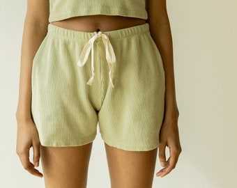 Gerippte Hanf Short, Bio Kleidung, Pflanzengefärbte Tasche Shorts, Hellblau, Grüne Krawatte Hose