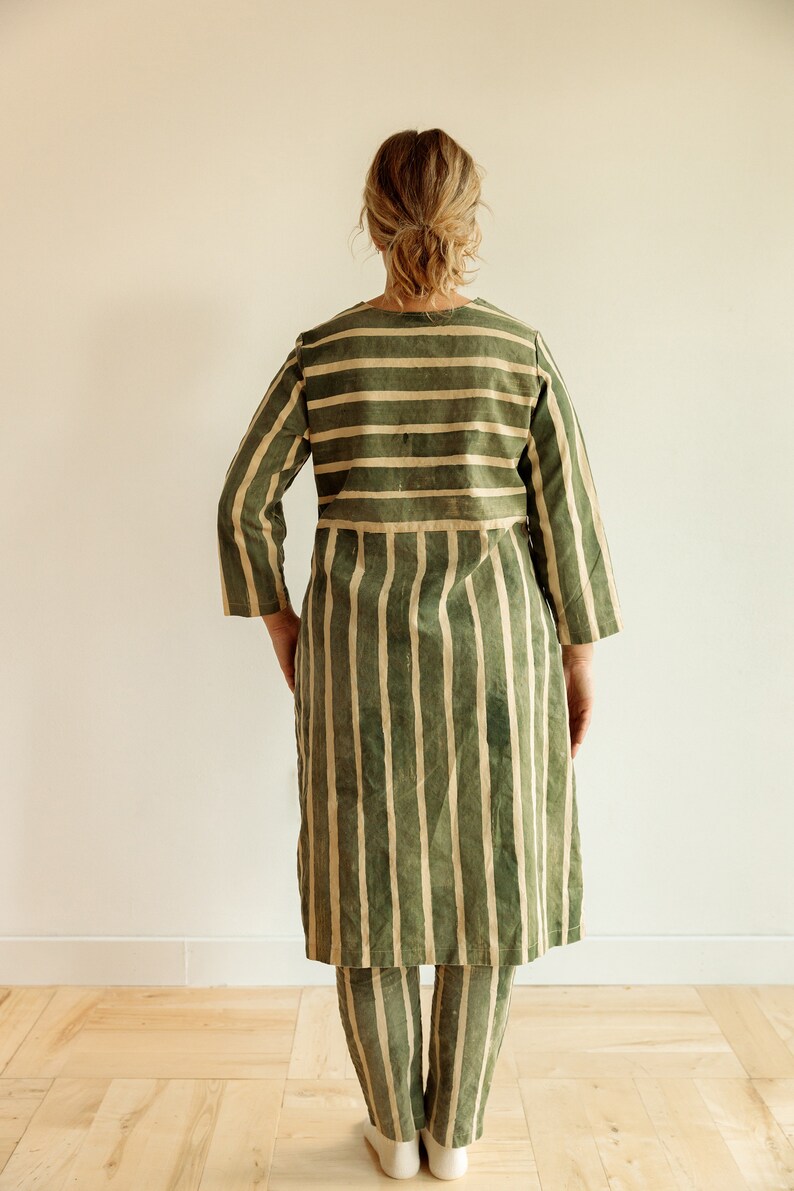 Bio Streifen Kleid, Knopfleiste Wendekleid, Grün Gestreifte Hanf Leinen Tunika mit Taschen Bild 4