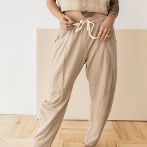 Hanf Lounge Hose, Genderlose Kleidung, Pflanzengefärbte Sweathose, Hellbraune Taschenhose Bild 2