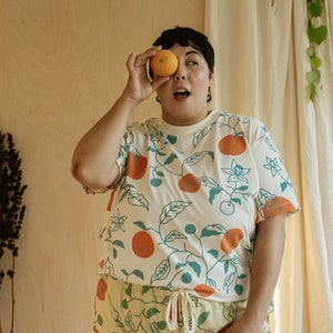 Oranges Print T-Shirt, Organic Cotton Fruit Graphic Tee, Botanical Design