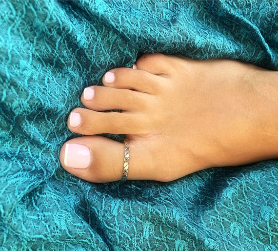 Buy Toe Ring, Sterling Silver Toe Ring, Wrap Toe Ring, Adjustable Toe Ring,  Midi Ring, Pinkie Ring, Toe Rings for Women, Yoga Toe Ring Online in India  - Etsy