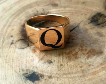 Chevalière, personnalisé unisexe bague, bague de lettre, chevalière de la lettre, bague Monogram, anneau de petit doigt, bague sur mesure, anneau carré, meilleur cadeau pour homme