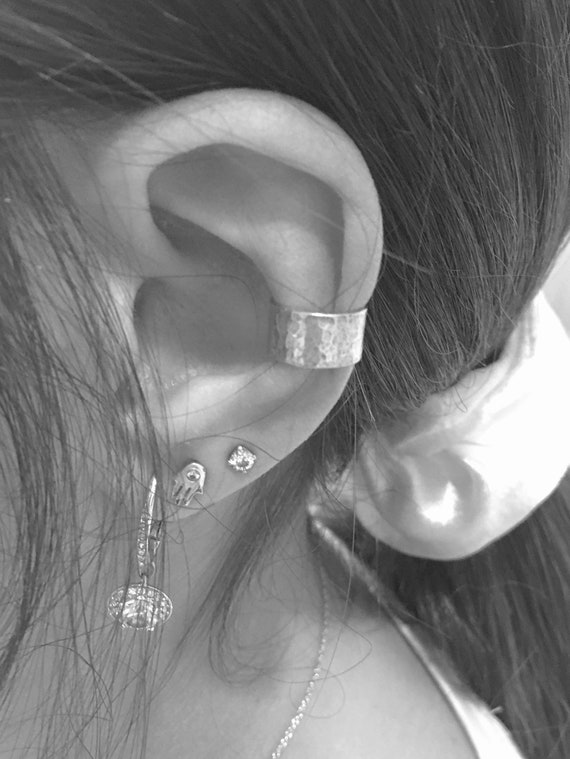 Wide Sterling Silver Ear Cuff 925 Hammered Finish Ear Cuff Ear Cuff Non Pierce Ear Cuff Single Cartilage Ear Cuff Silver Ear Wrap Etsy Canada