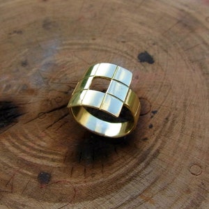 Carré de large bague, bague géométrique plaqué or, bijoux modernes, bague carrée en or, bague de tous les jours, anneau de déclaration, accessoires or, bague moderne