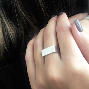 Bague rectangle en argent sterling, bague réglable, bague minimaliste, bague géométrique, bague carrée, bague en argent 925, bague moderne, bague insolite