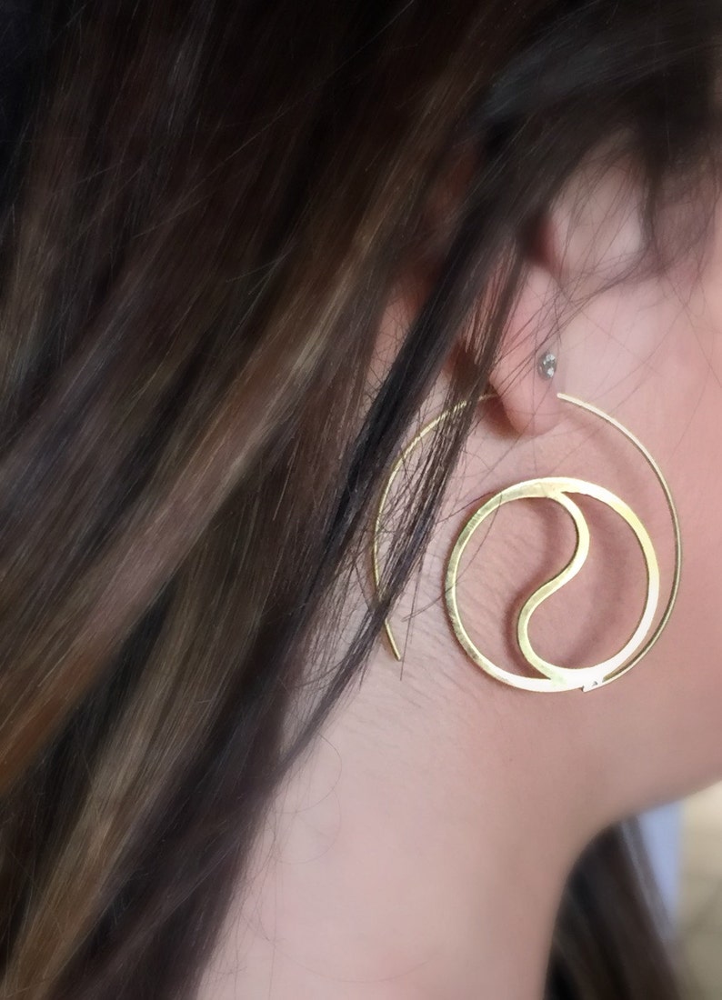 Orecchini Yin Yang In Acciaio Inossidabile – Simbolo Armonia, Pendenti Bianco E Nero, 3 Cm, Regalo - 2