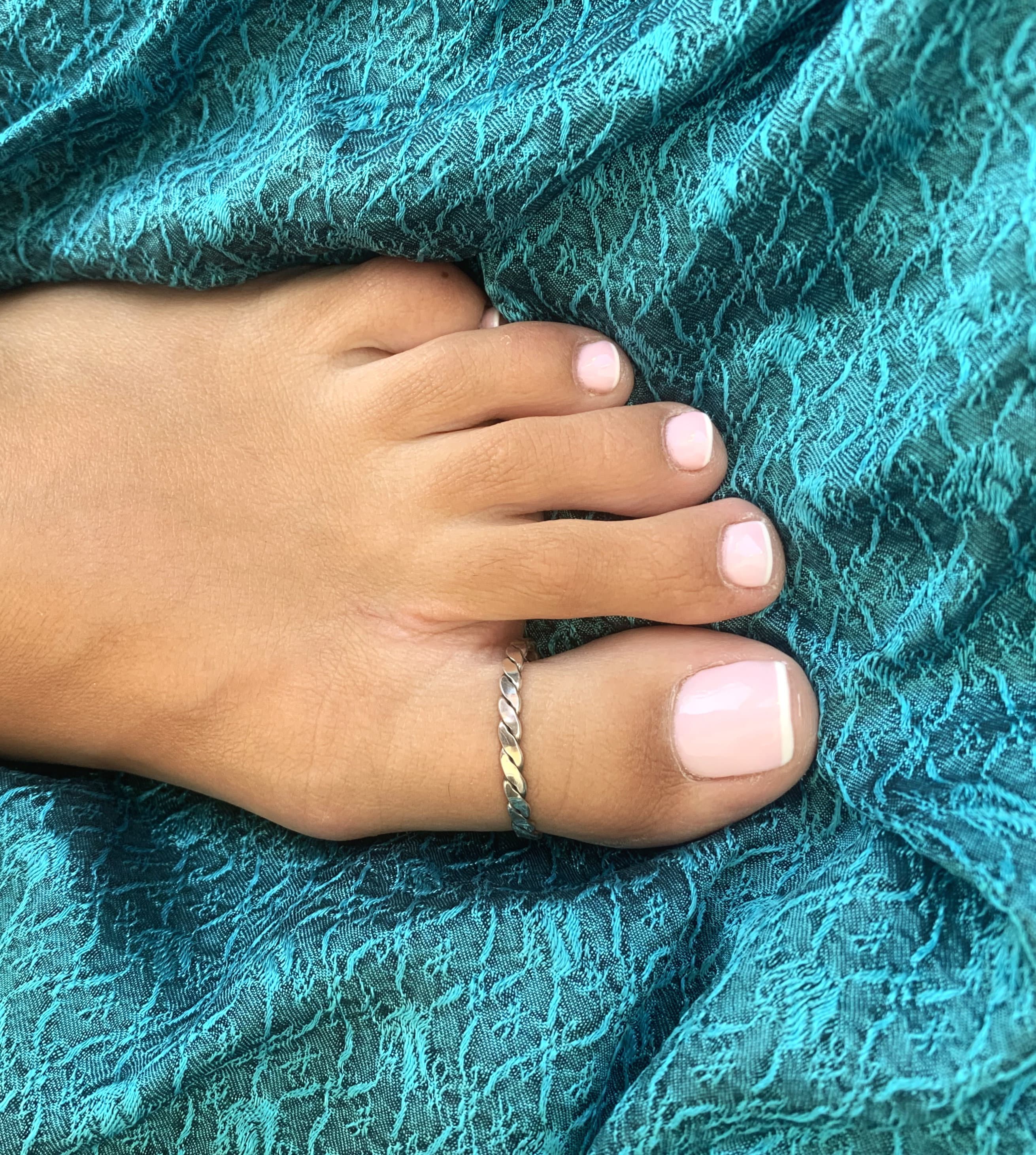  Big Toe Ring Sterling Silver 2mm High Polished Adjustable  Jewelry for the Toes : Handmade Products