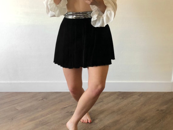 Black Velvet High Waist Mini Skirt | 90s vintage … - image 4