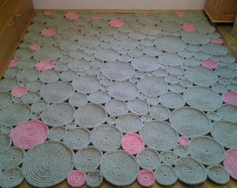 Handmade Wool Rug: Circle Crochet Design, Custom Color & Size