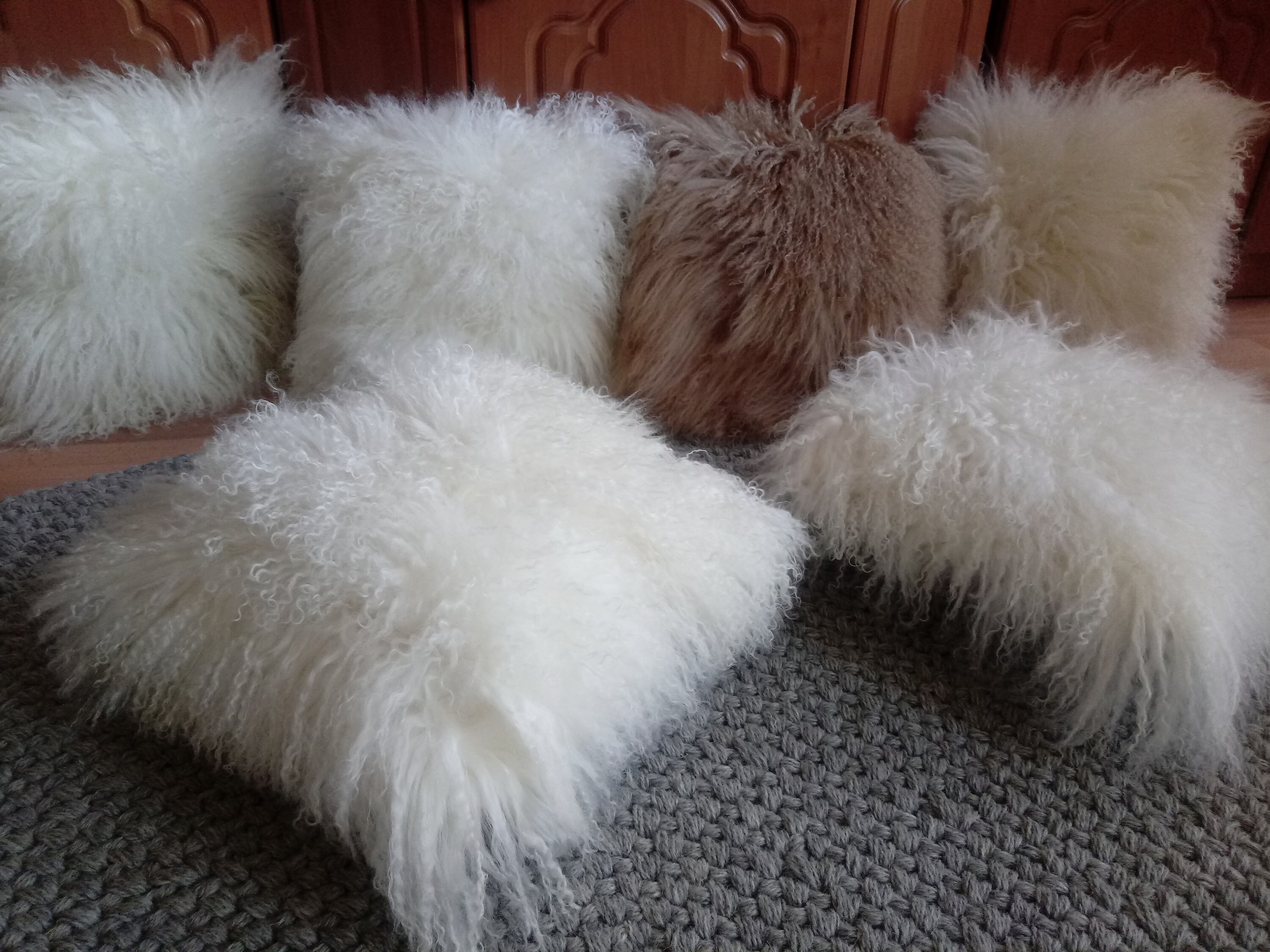 Housse De Coussin Peau De Mouton Tibet Mongolie 30x30cm - Laine Naturelle Beige/blanc - Reissner Lammfelle