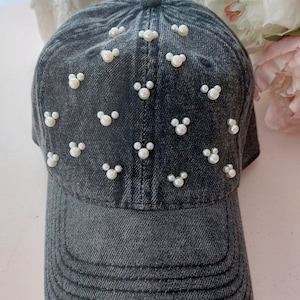 Gorra de béisbol para mujer de mezclilla negra lavada con perlas, gorra de mezclilla para mujer de moda unisex inspirada en la mezclilla para mujer.