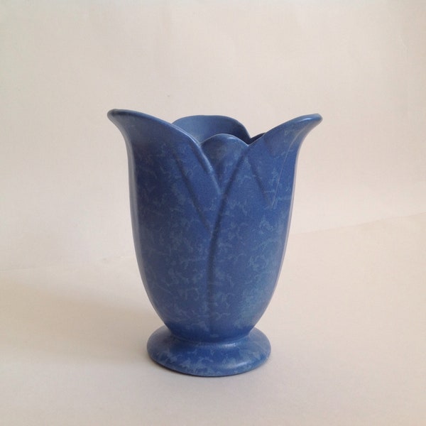 Vintage Rumrill poterie Vase bleu pointiller, hollandais bleu #389, 7 », tulipe Vase, Art déco