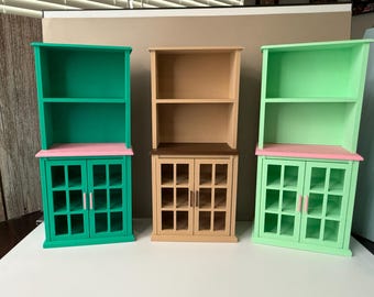 Slim Hutch | Mini Display Hutch | Compatible with miniverse and Mini brands 1:6 scale