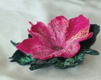 Bloembroche, vilten broche, vilten bloem, gele turquise bloem, Feltmondo