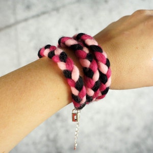 Hand felted bracelet, felt bracelet, felted bracelet, pink, black bracetet, wrap bracelet, Feltmondo image 1