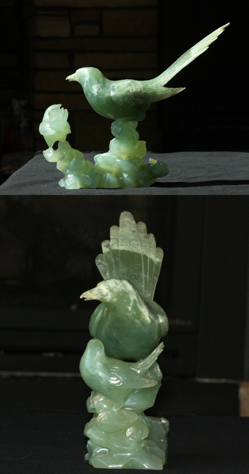 Large Vintage Chinese Export Bowenite Jade Carving of Two Birds/ Magpies VINTAGE JADE STATUE image 5